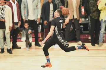 app下载-连续5年场均20+，尚在巅峰的全明星，为何兜售半年都没人要？